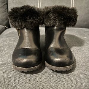 Girl’s boots
